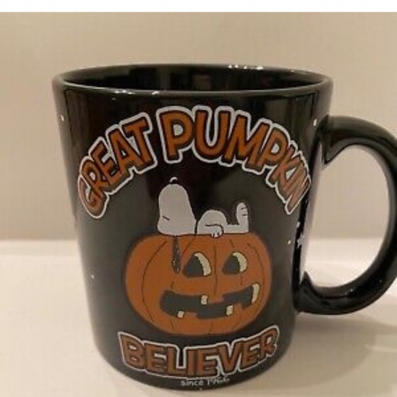 Charlie Brown Coffee Mug Great Pumpkin Believer 2019 Peanuts Black Ceramic - Picture 2 of 3